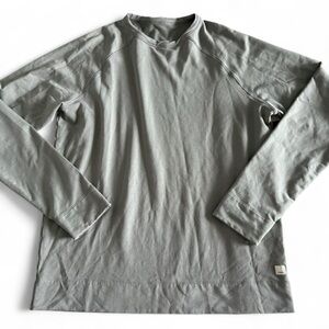 Vuori Men's Light Green / Gray Long Sleeve Shirt size L never worn